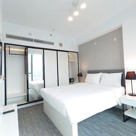 Grand Bay View Hotel Hong Kong Exterior photo