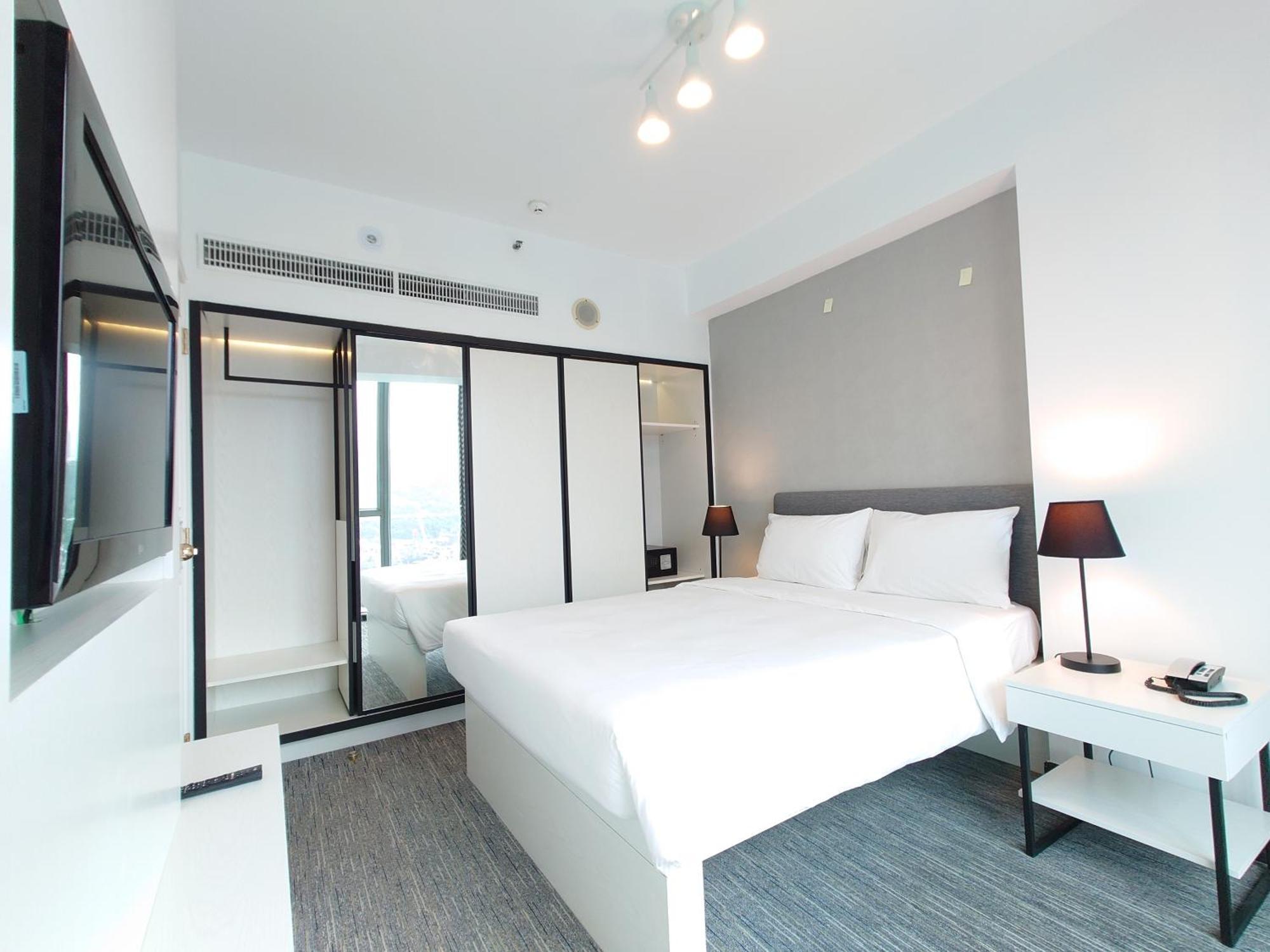 Grand Bay View Hotel Hong Kong Exterior photo